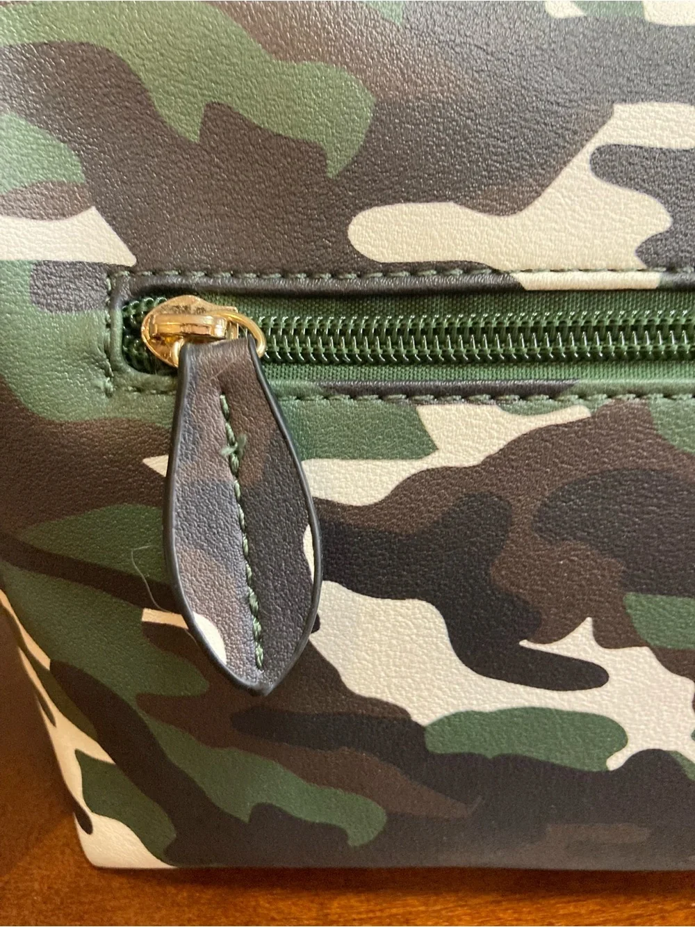 Imoshion Camouflage Print Crossbody Bag NWOT